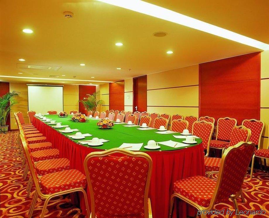 Tiantan Hotel Пекін Зручності фото